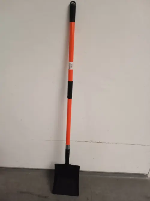 LAPÁT 0349 120 CM ÜVEGSZÁLASNYÉLLEL 